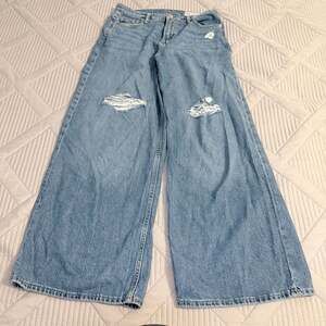 Gap Baggy Mid Rise Distressed Light Wash Wide Leg Jeans 27/4R